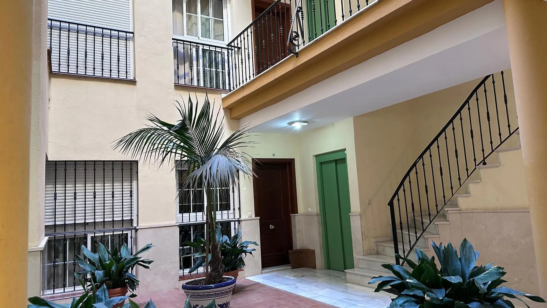 Urban Flat Junior Apartment Malaga