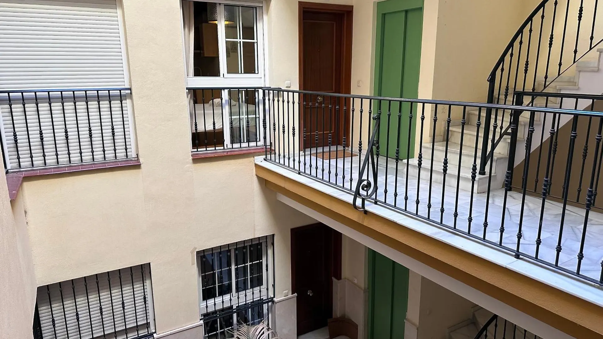 Urban Flat Junior Apartment Malaga