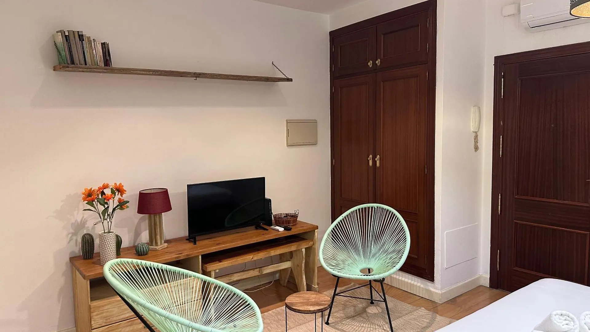 Urban Flat Junior Apartment Malaga