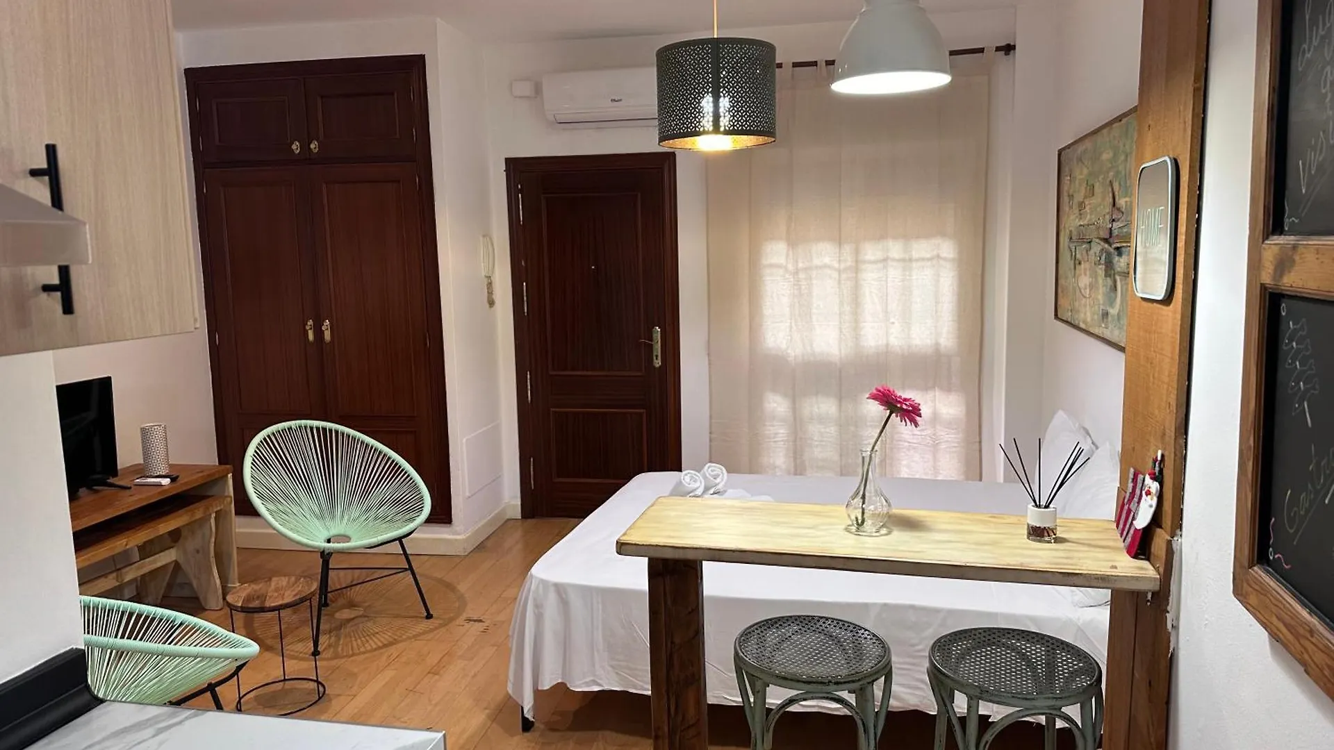 Urban Flat Junior Apartment Malaga 0*,